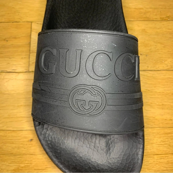Gucci Logo Rubber Slides - Size 6 - Picture 10 of 10